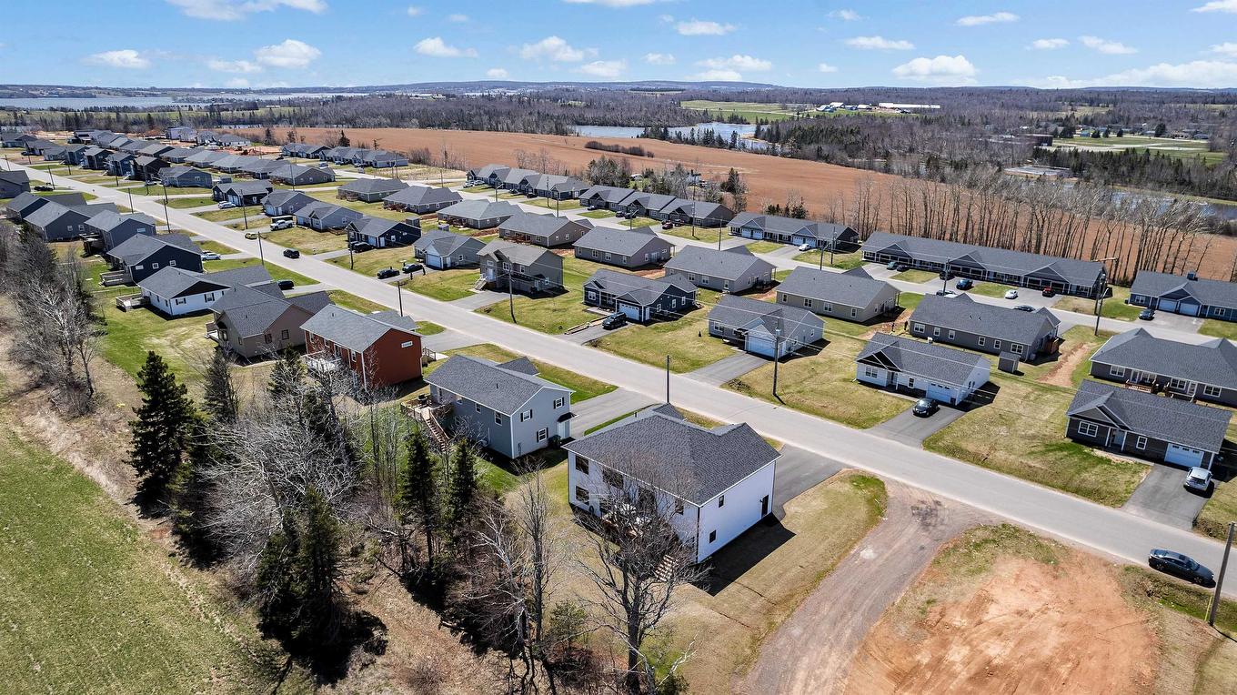 30 Waters Edge Lane, Cornwall, PE