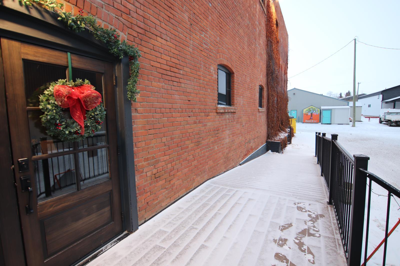 4917 47 St, Camrose, AB