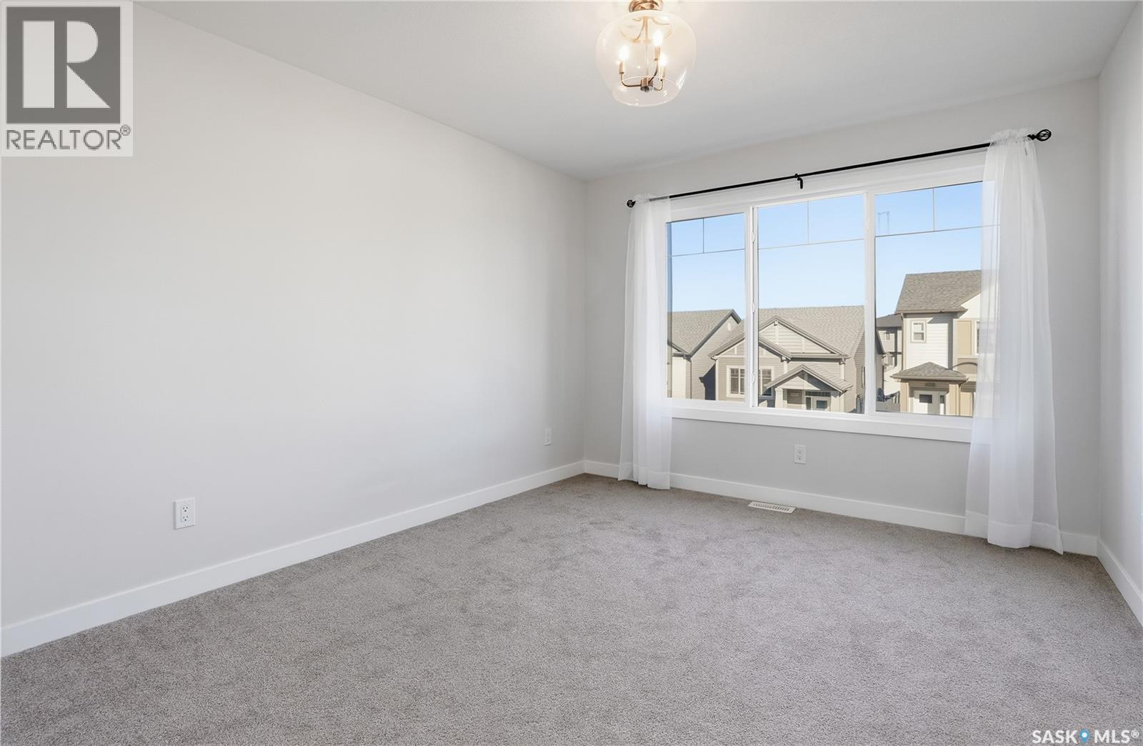 966 Mcfaull Manor, Saskatoon, SK - Indoor Photo Showing Other Room