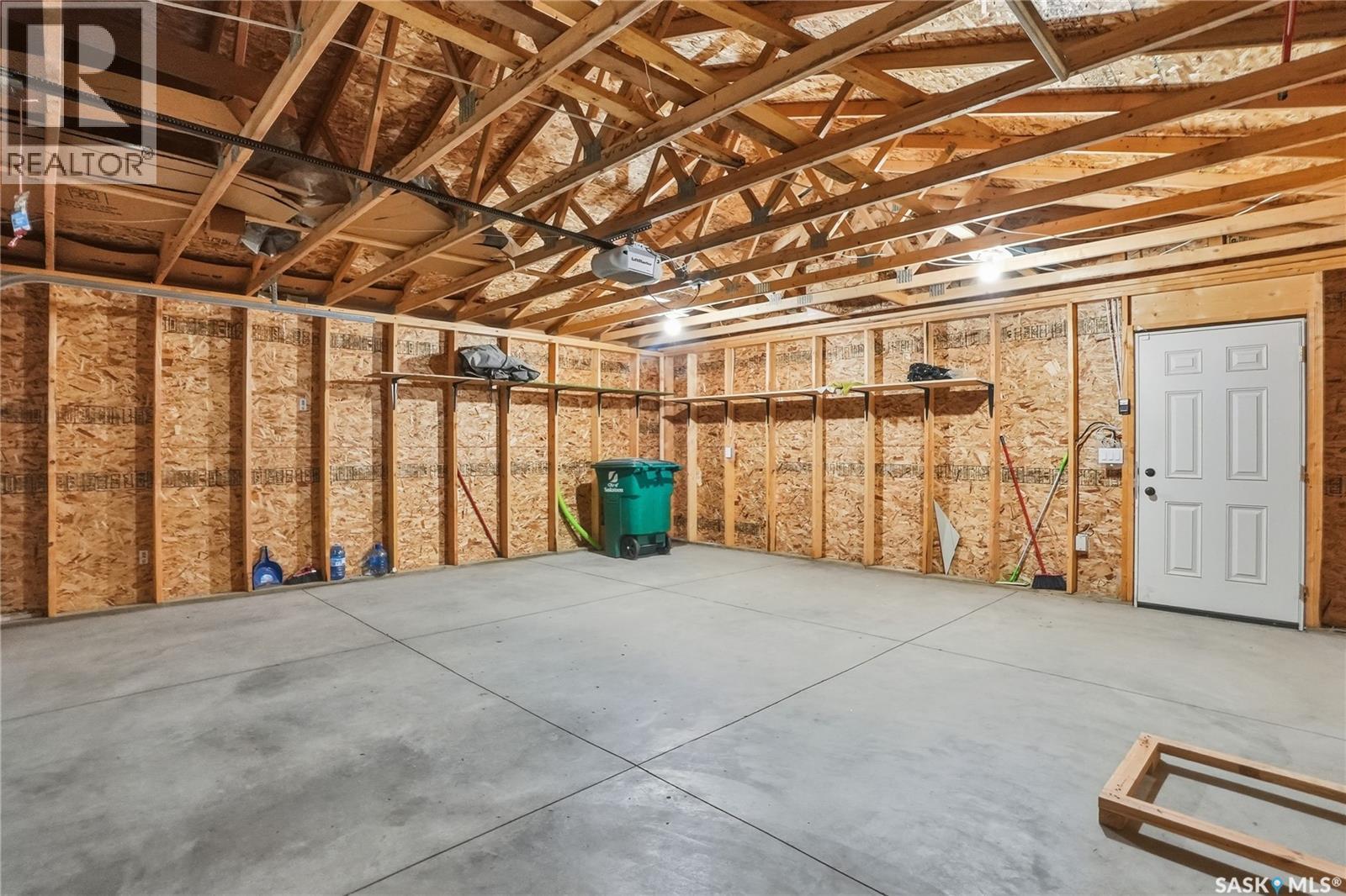 966 Mcfaull Manor, Saskatoon, SK - Indoor