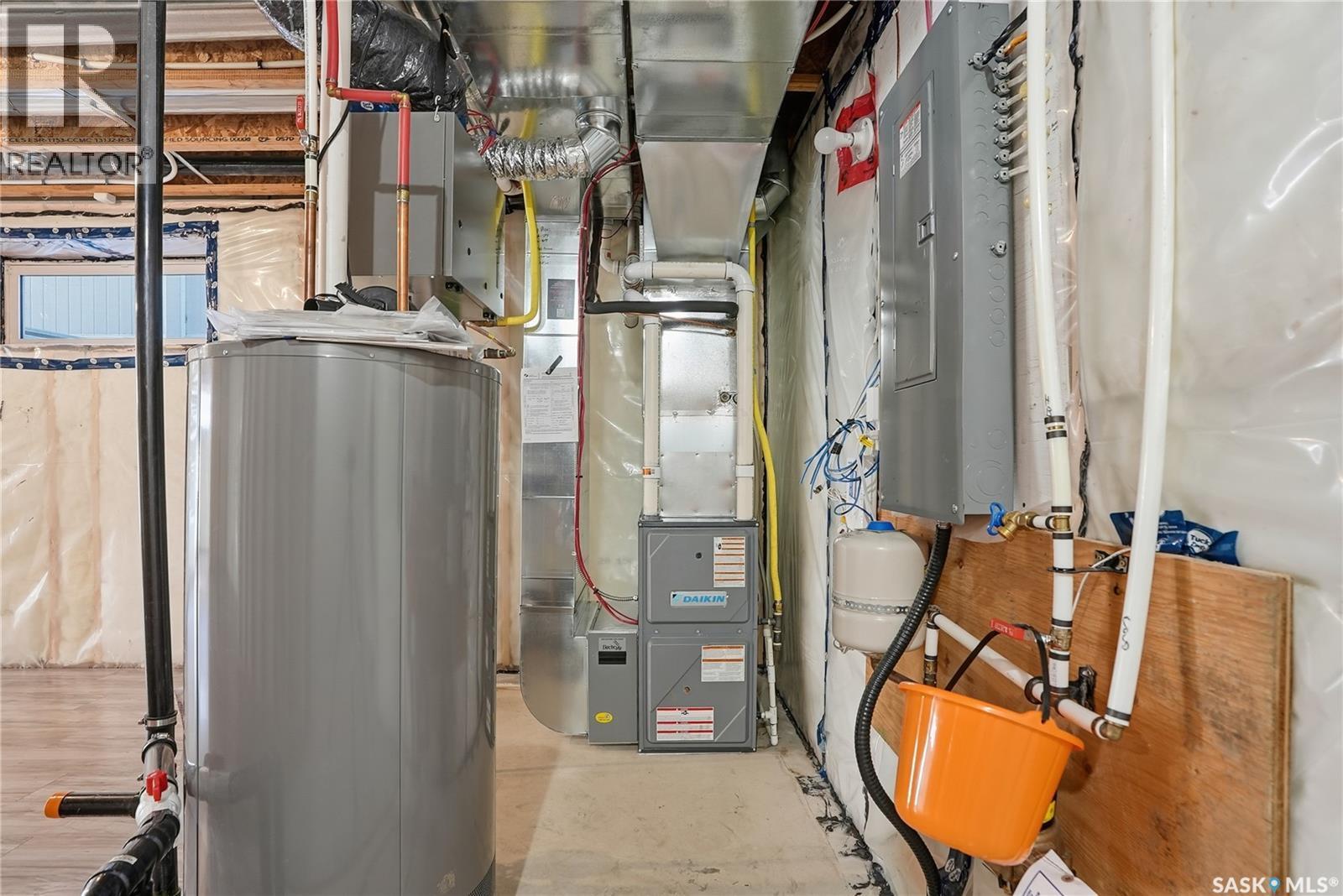 966 Mcfaull Manor, Saskatoon, SK - Indoor Photo Showing Basement