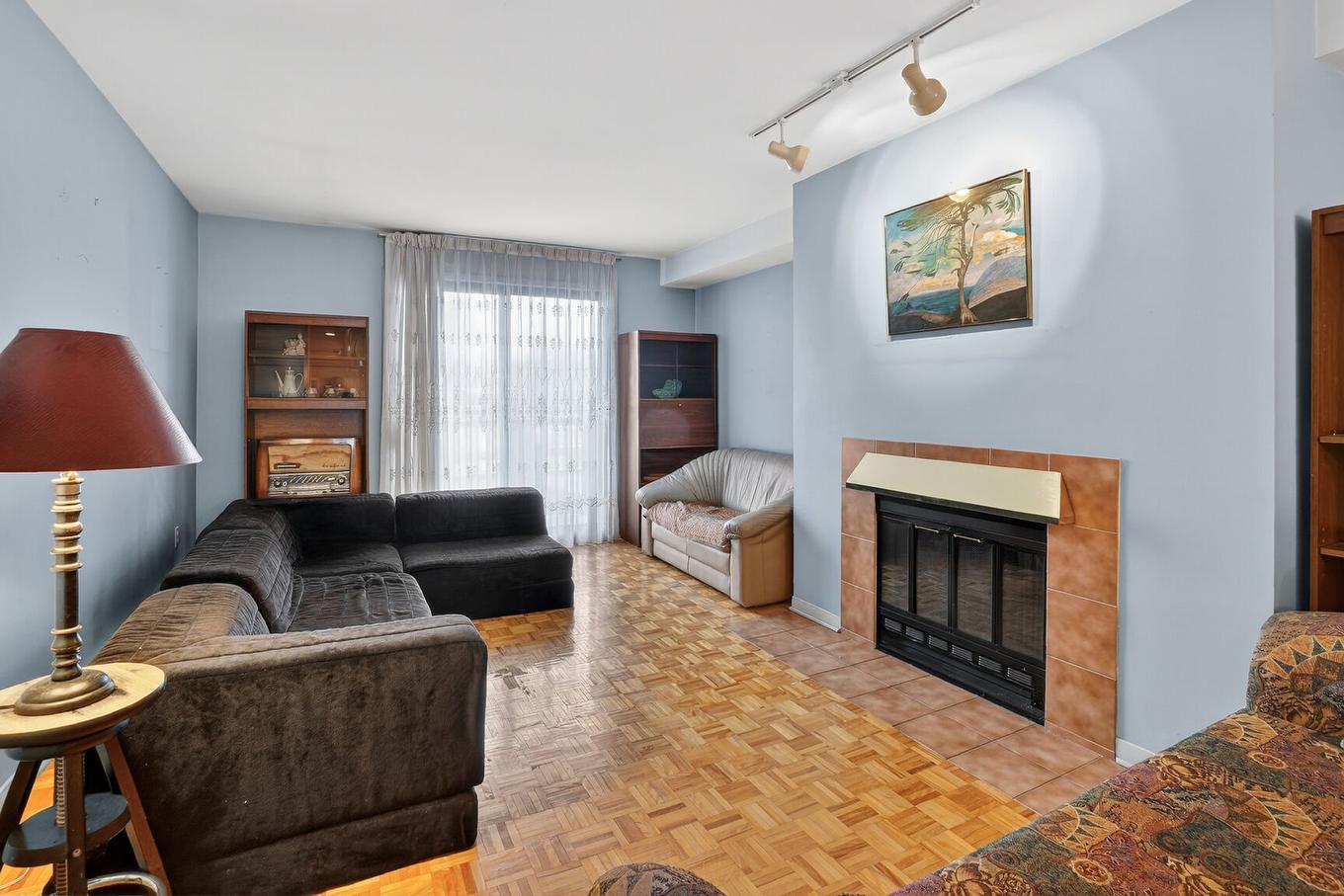 Salon - 2-3625 Boul. Des Trinitaires, Montréal (Le Sud-Ouest), QC - Indoor Photo Showing Living Room With Fireplace