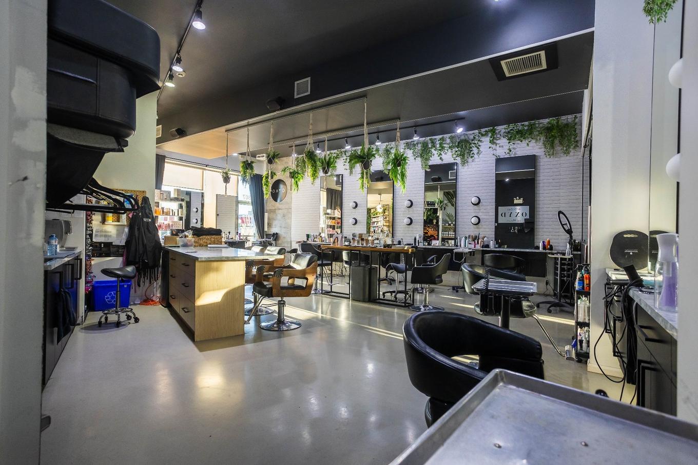 Commerce - 5307 Boul. Des Forges, Trois-Rivières, QC - Indoor