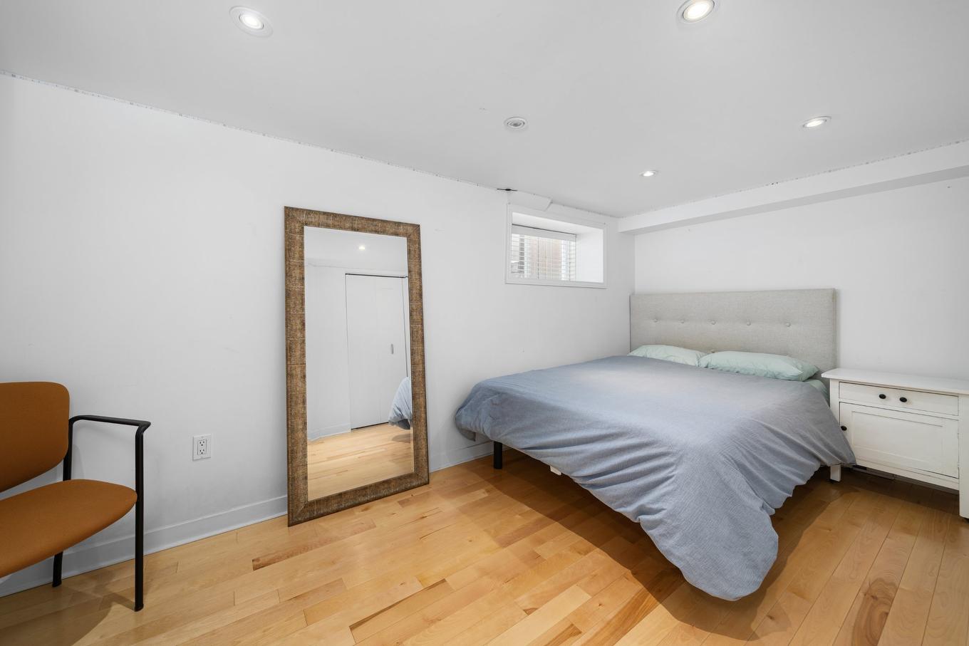 Bedroom - 4057 Av. Madison, Montréal (Côte-Des-Neiges/Notre-Dame-De-Grâce), QC - Indoor Photo Showing Bedroom