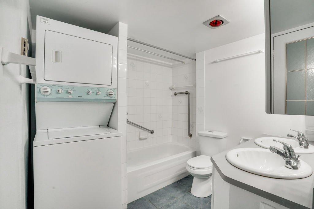 Bathroom - 108-50 Rue Dussault, Gatineau (Hull), QC - Indoor