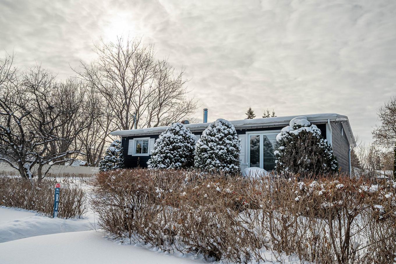 Façade - 760 Rue Monty, Laval (Saint-François), QC - Outdoor