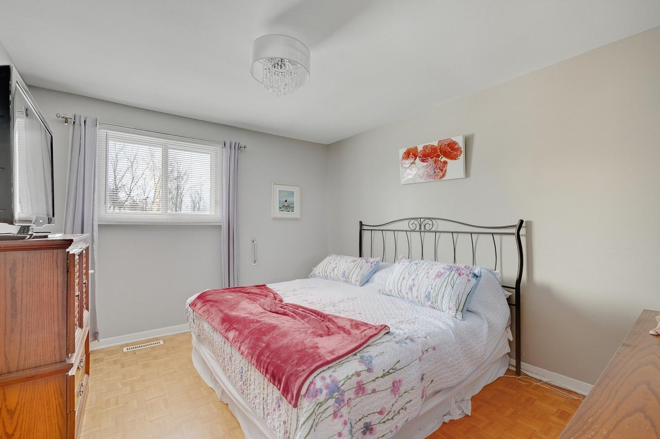 Chambre à coucher principale - 760 Rue Monty, Laval (Saint-François), QC - Indoor Photo Showing Bedroom