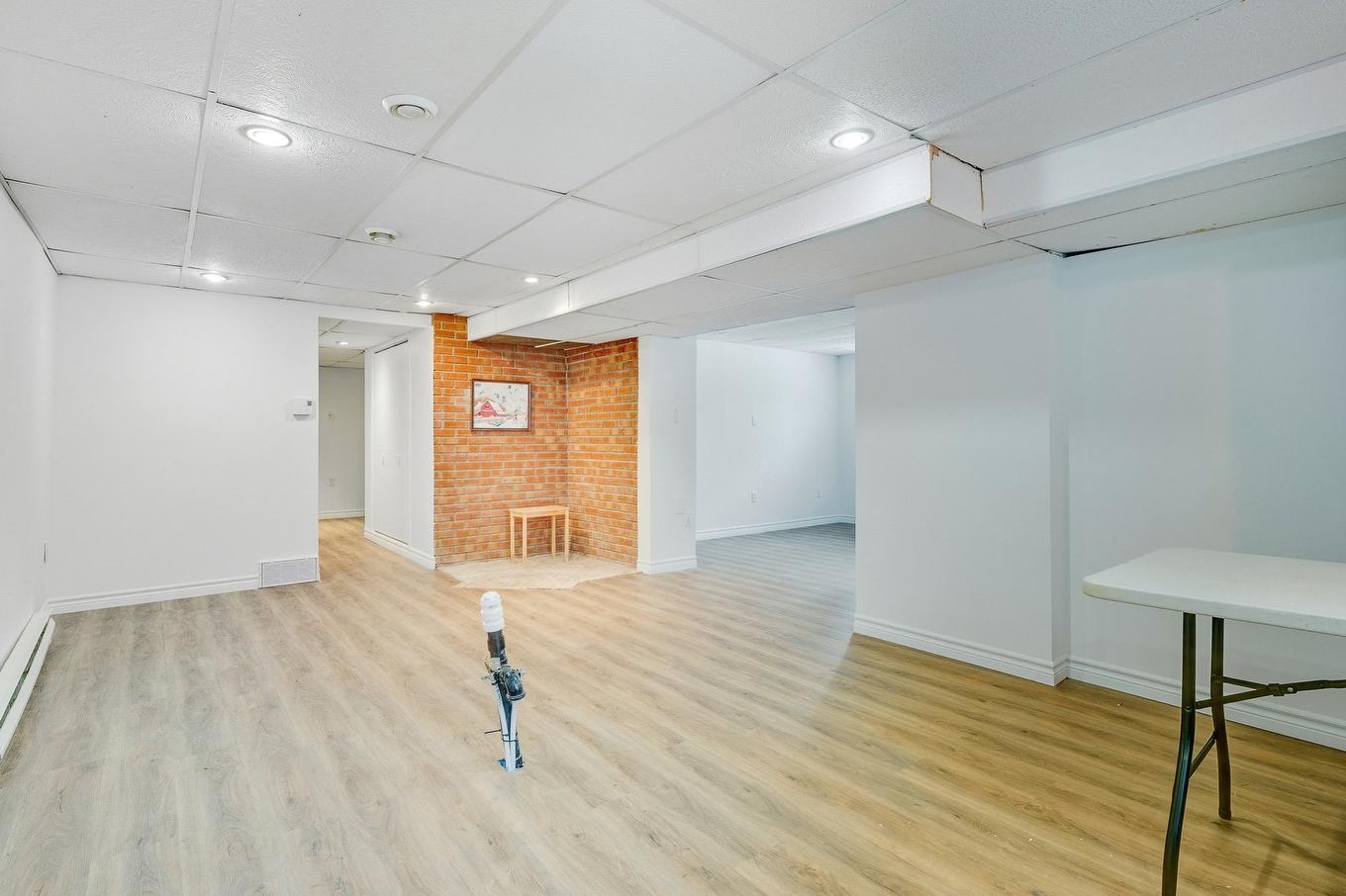 Vue d'ensemble - 760 Rue Monty, Laval (Saint-François), QC - Indoor