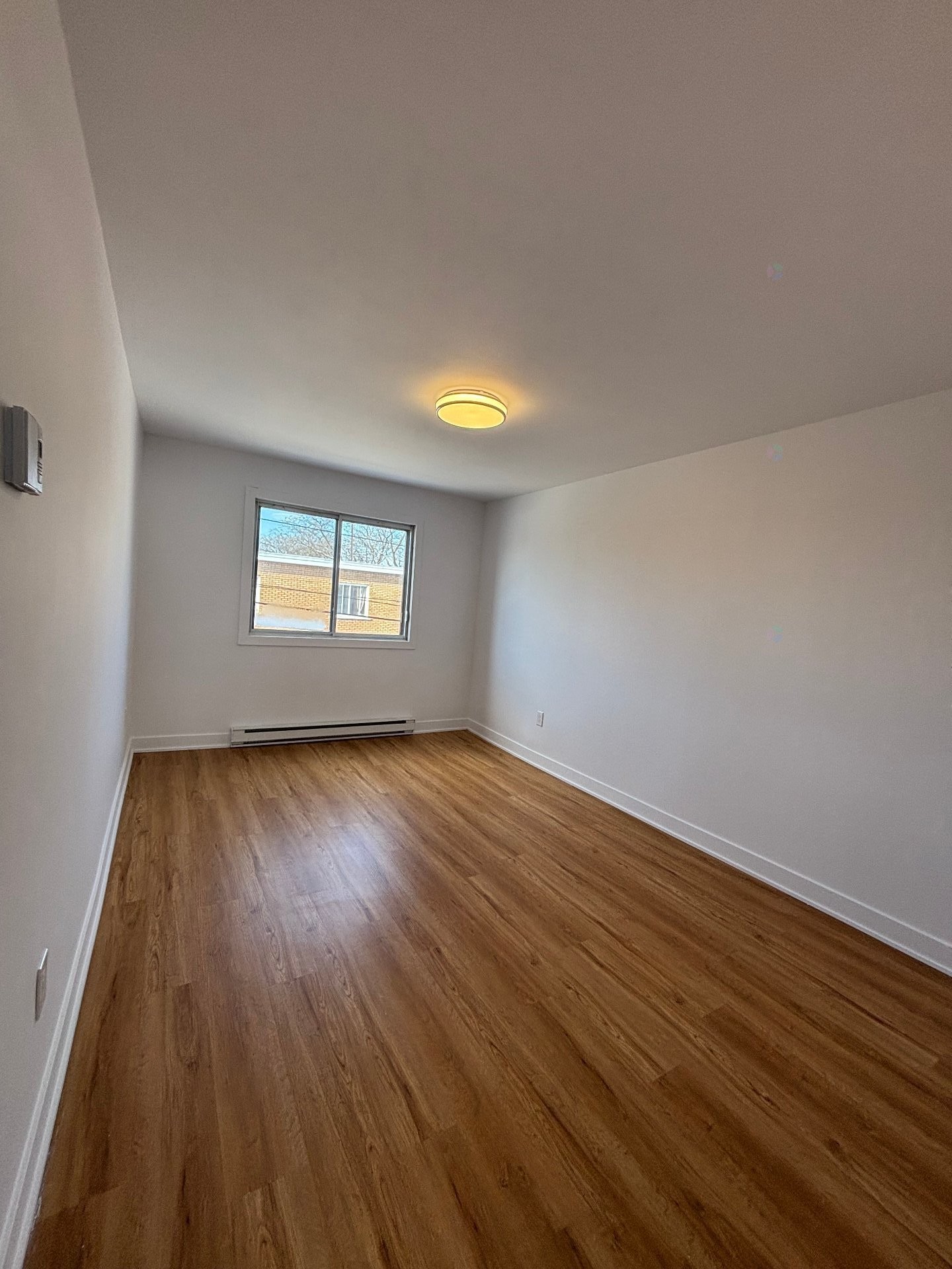 Salon - 4-1976 Rue L.-O.-David, Montréal (Villeray/Saint-Michel/Parc-Extension), QC - Indoor Photo Showing Other Room