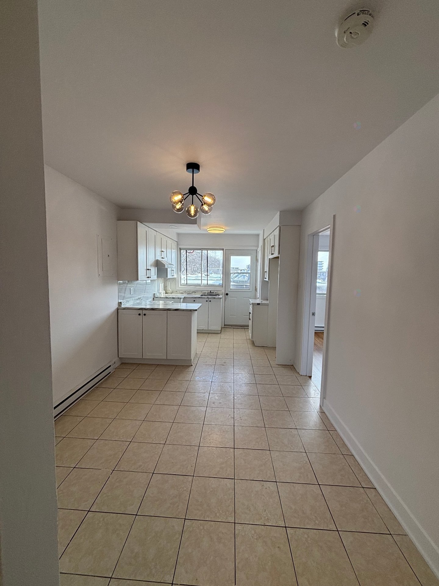 Cuisine - 4-1976 Rue L.-O.-David, Montréal (Villeray/Saint-Michel/Parc-Extension), QC - Indoor