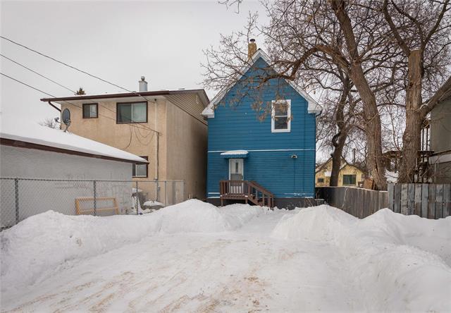 701 Valour Rd, Winnipeg, MB