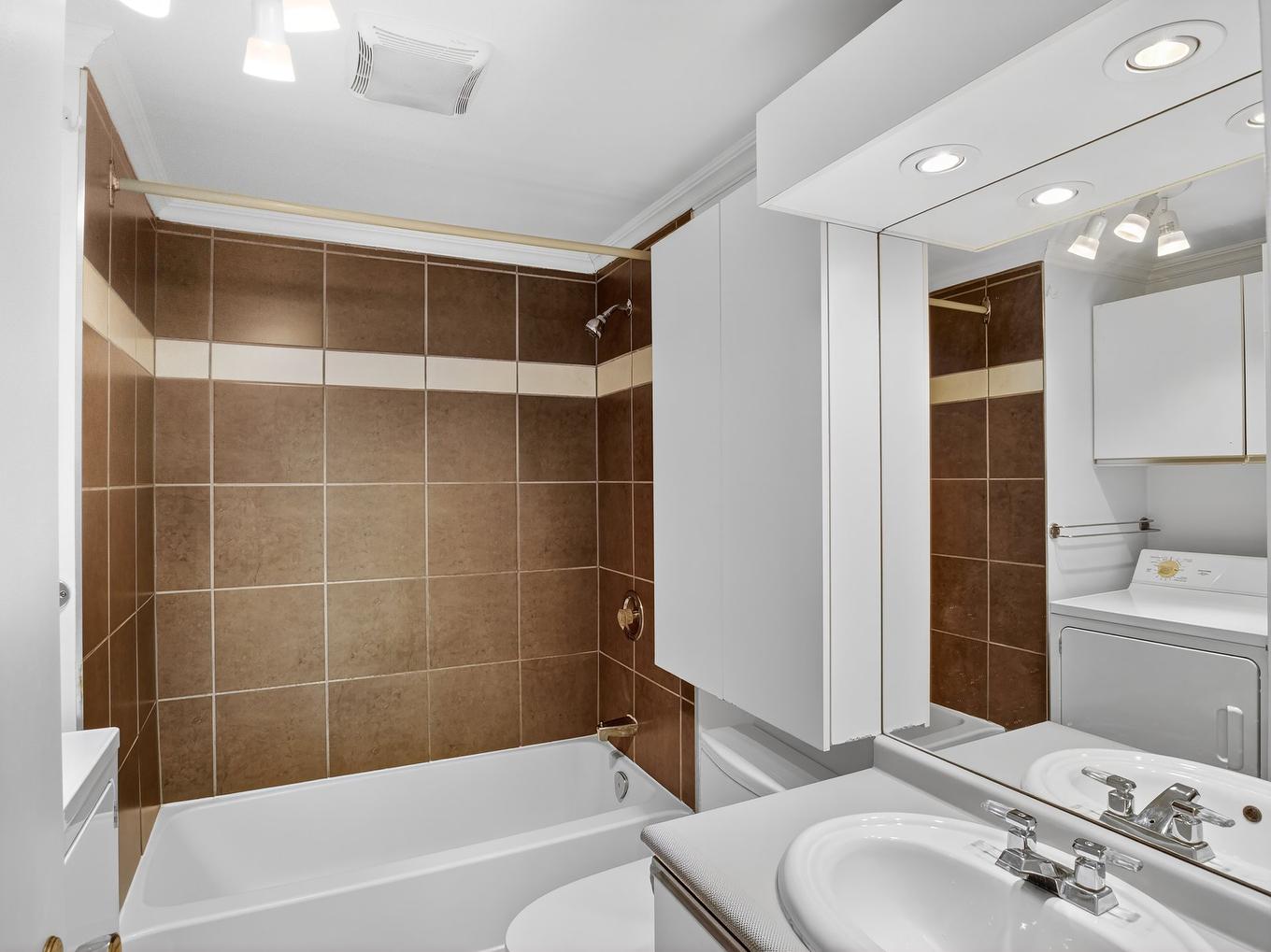 Salle de bains - 6-94 Boul. De Bromont, Bromont, QC - Indoor Photo Showing Other Room