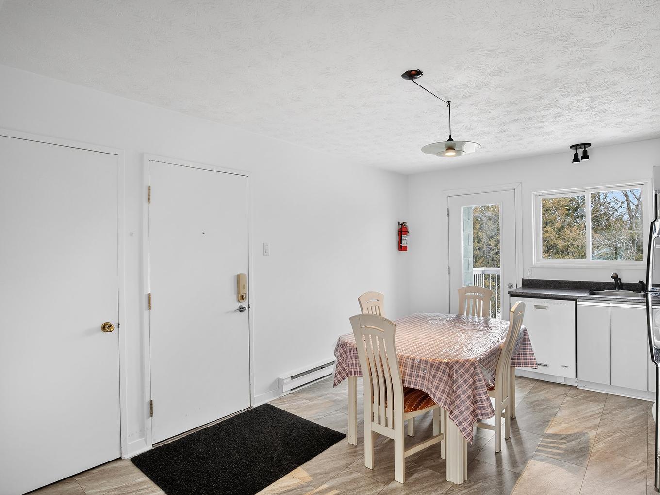 Salle à manger - 6-94 Boul. De Bromont, Bromont, QC - Indoor Photo Showing Dining Room