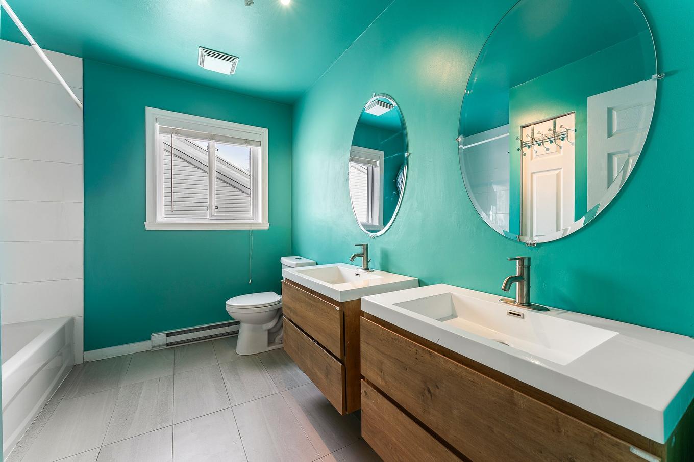 Salle de bains - 170 Rue Balzac, Granby, QC - Indoor Photo Showing Bathroom