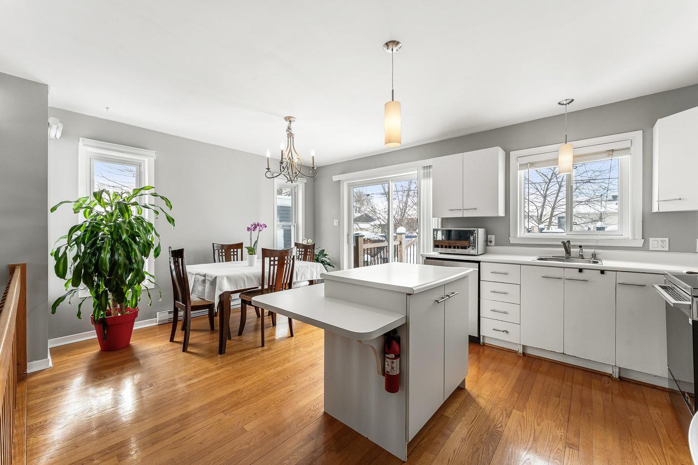 Cuisine - 170 Rue Balzac, Granby, QC - Indoor