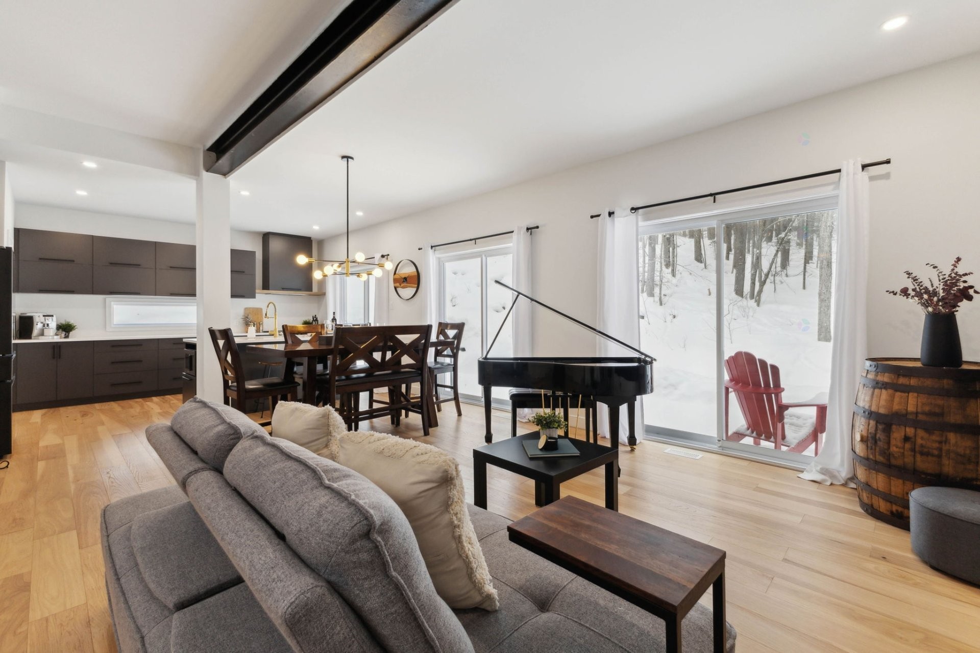 Vue d'ensemble - 68 Ch. Réthier, Val-Des-Monts, QC - Indoor Photo Showing Living Room