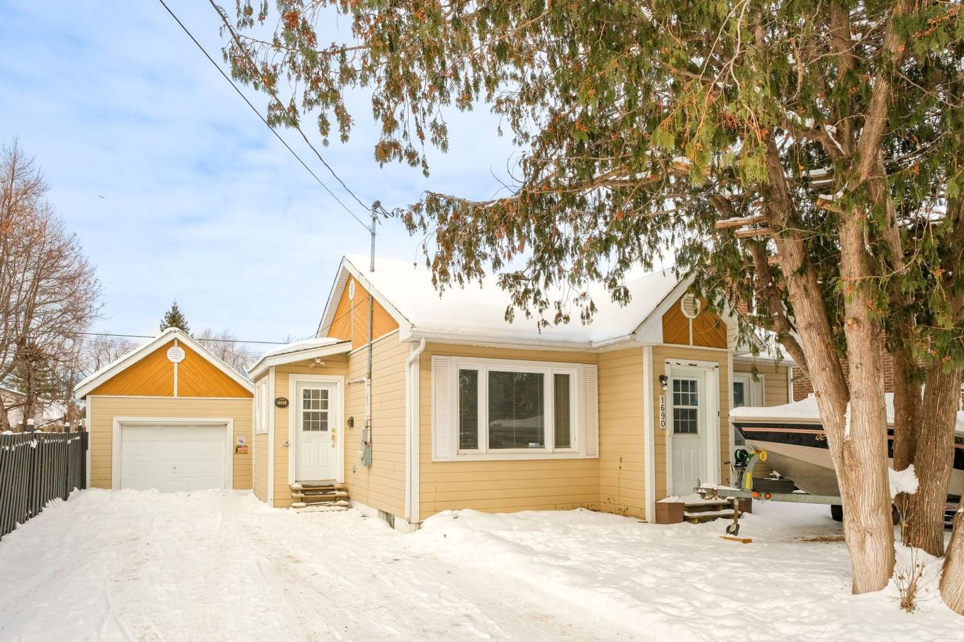 Frontage - 1690 Rue Albert, Brossard, QC - Outdoor With Facade