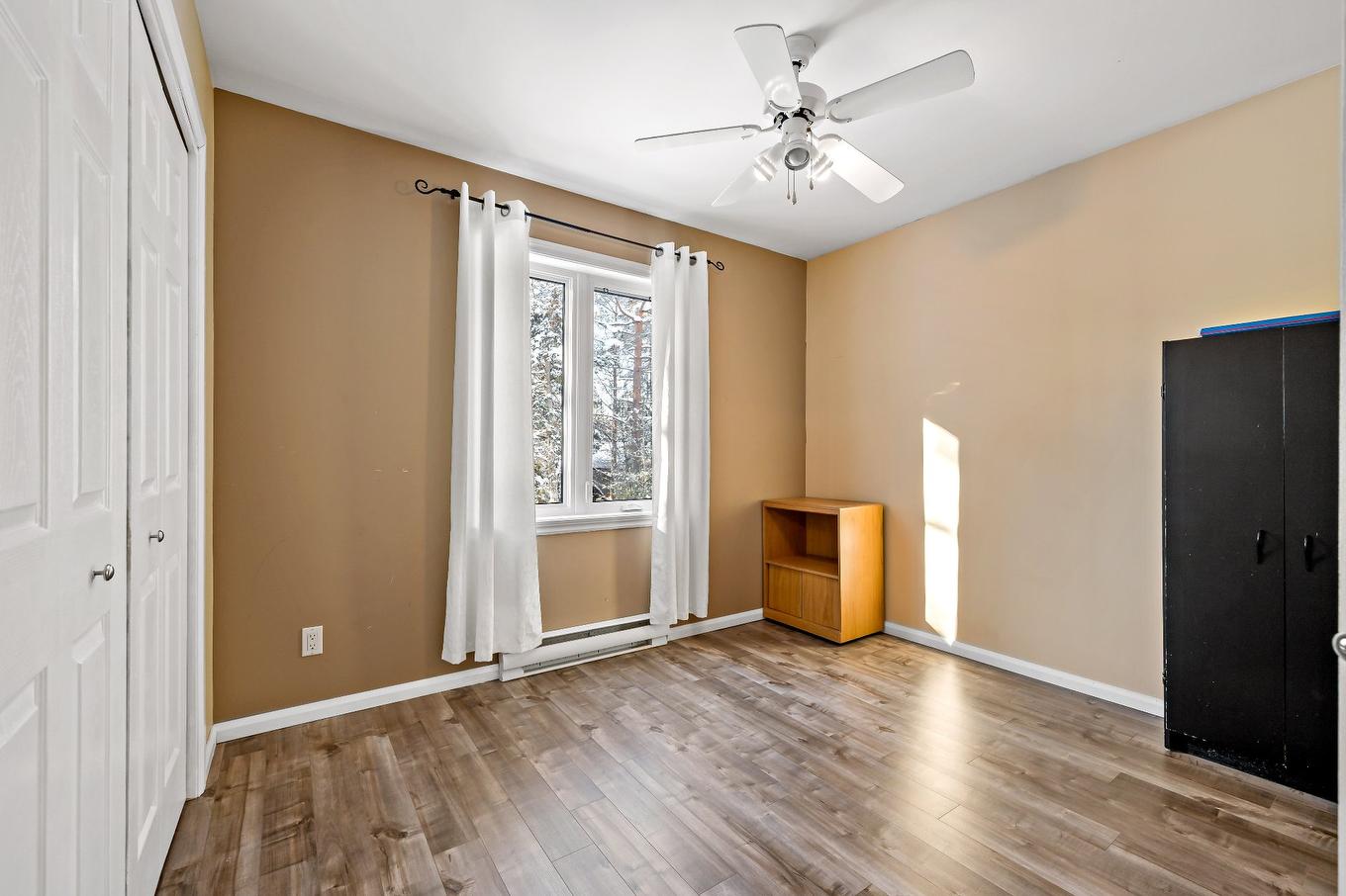 Chambre à coucher - 945 Place Du Repos, Mont-Tremblant, QC - Indoor Photo Showing Other Room