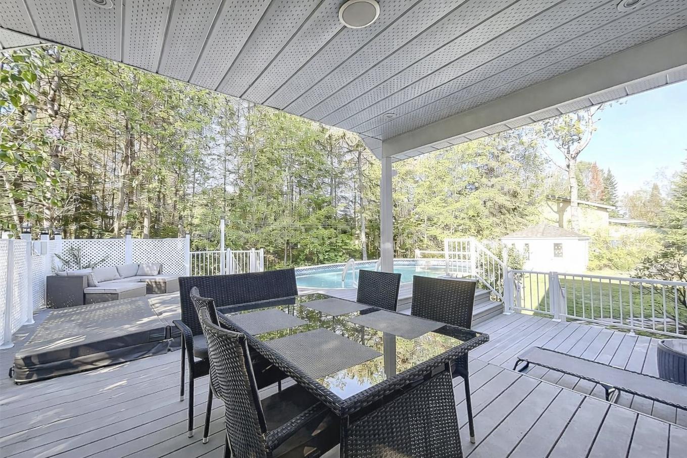 Cour - 945 Place Du Repos, Mont-Tremblant, QC - Outdoor With Deck Patio Veranda With Exterior