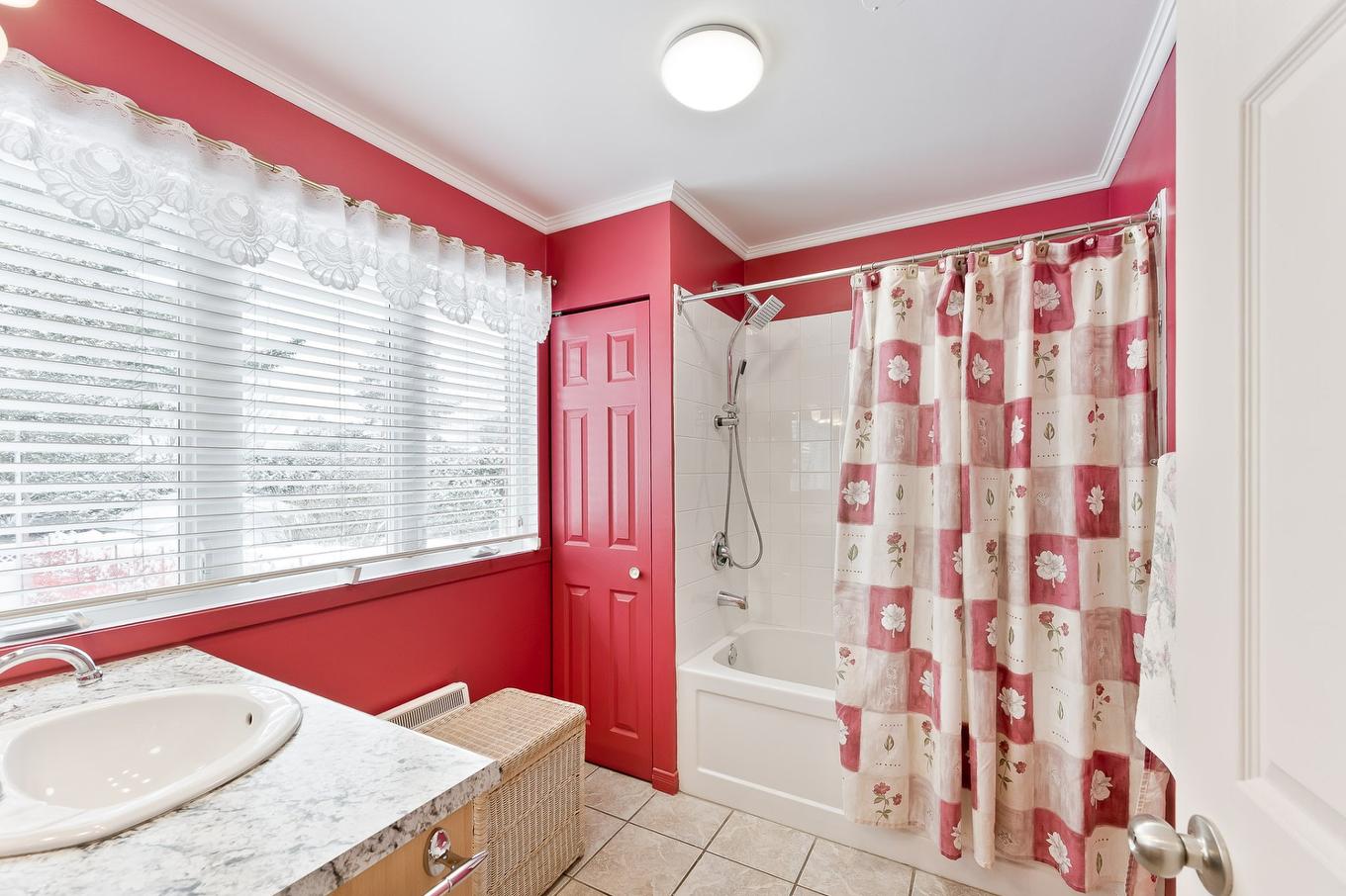 Salle de bains - 1121 Rue Walsh, Sherbrooke (Fleurimont), QC - Indoor Photo Showing Bathroom