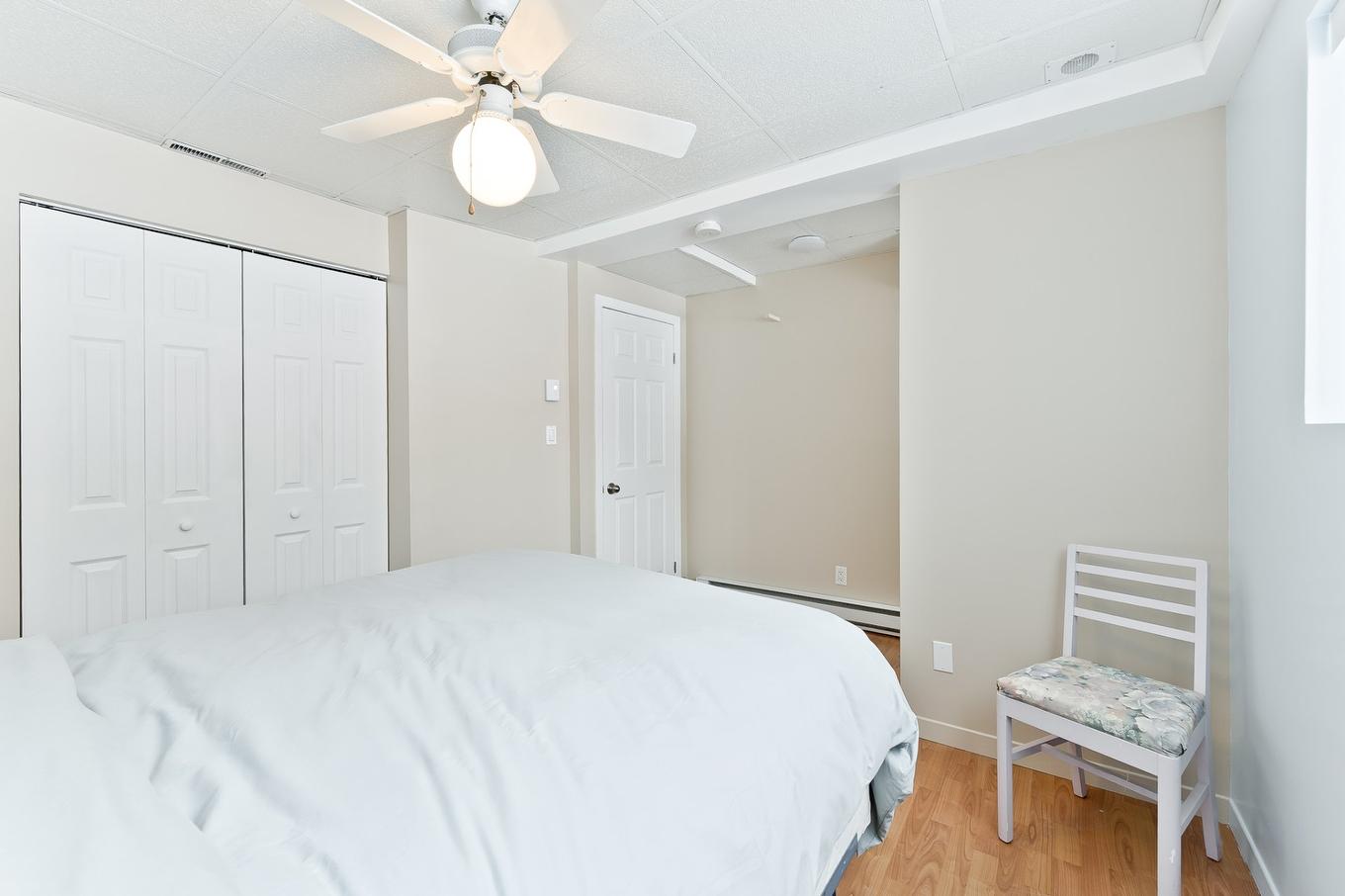 Chambre à coucher - 1121 Rue Walsh, Sherbrooke (Fleurimont), QC - Indoor Photo Showing Bedroom