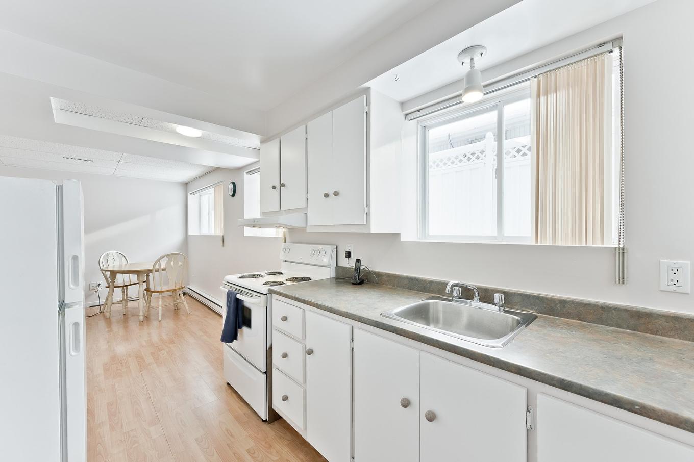 Cuisine - 1121 Rue Walsh, Sherbrooke (Fleurimont), QC - Indoor Photo Showing Kitchen