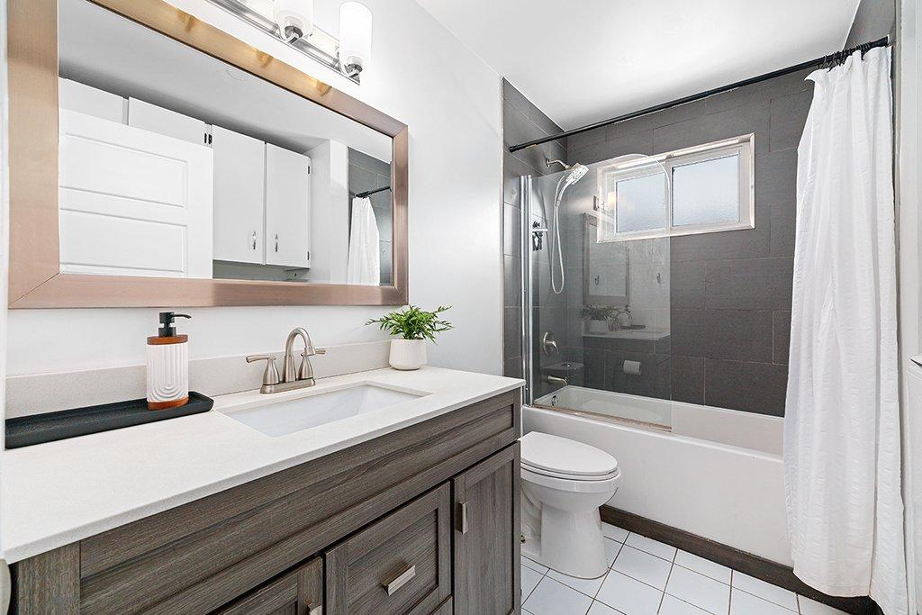 Bathroom - 586 Rue Louis-Cousineau, Gatineau (Aylmer), QC - Indoor Photo Showing Bathroom