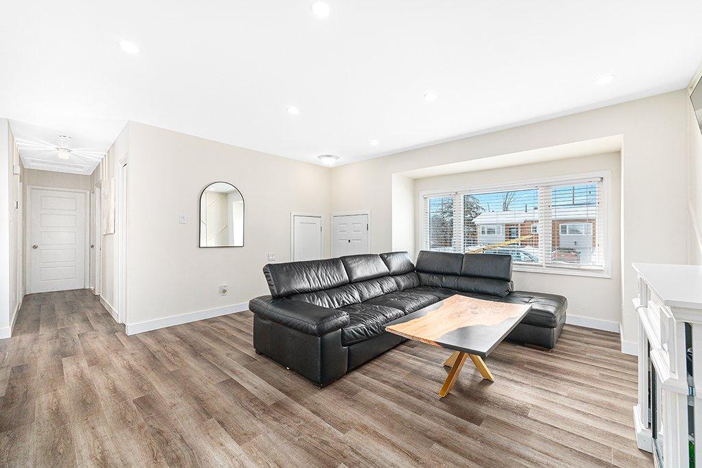 Living room - 586 Rue Louis-Cousineau, Gatineau (Aylmer), QC - Indoor Photo Showing Living Room