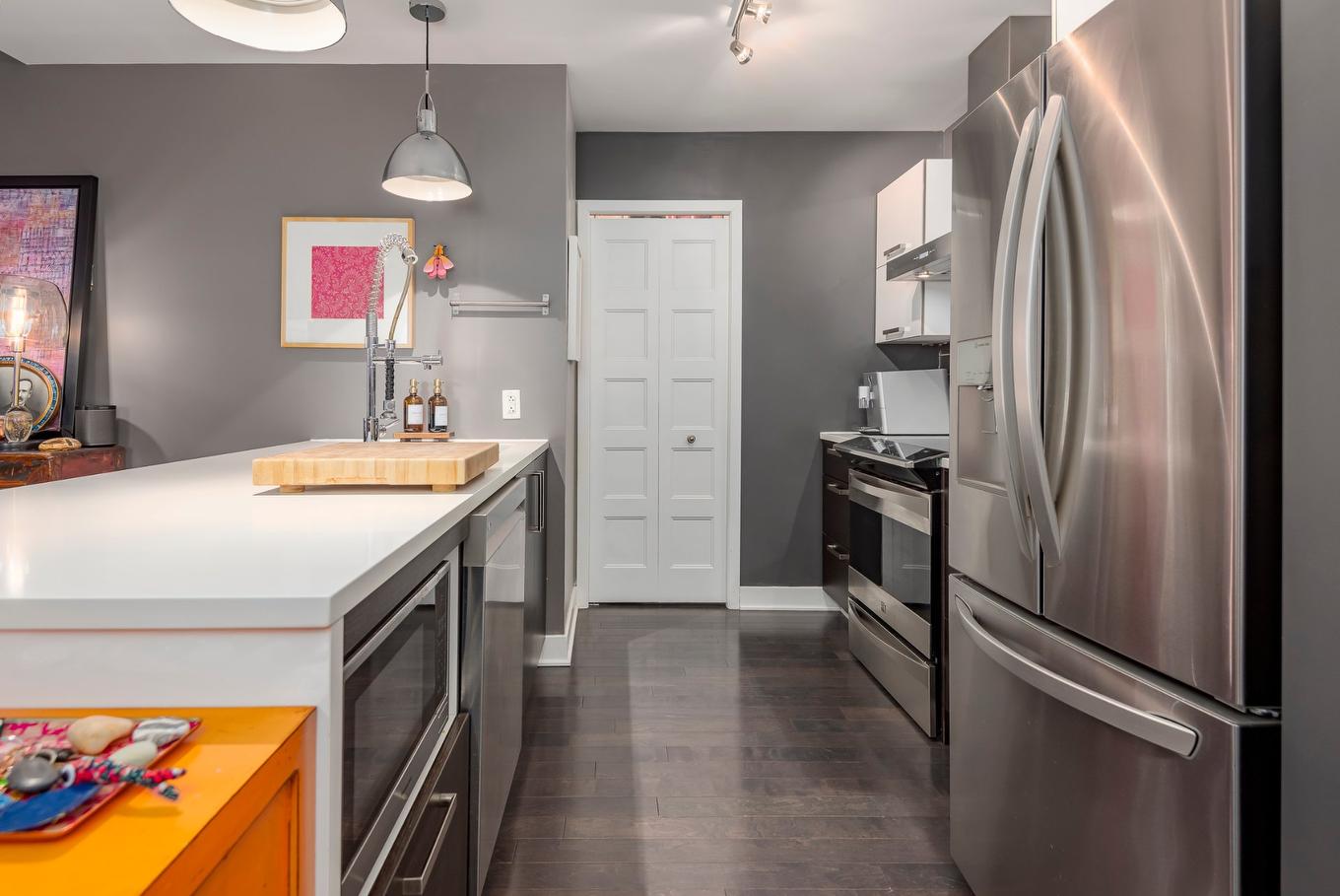 Kitchen - 412-377 Rue Des Seigneurs, Montréal (Le Sud-Ouest), QC - Indoor Photo Showing Kitchen With Upgraded Kitchen