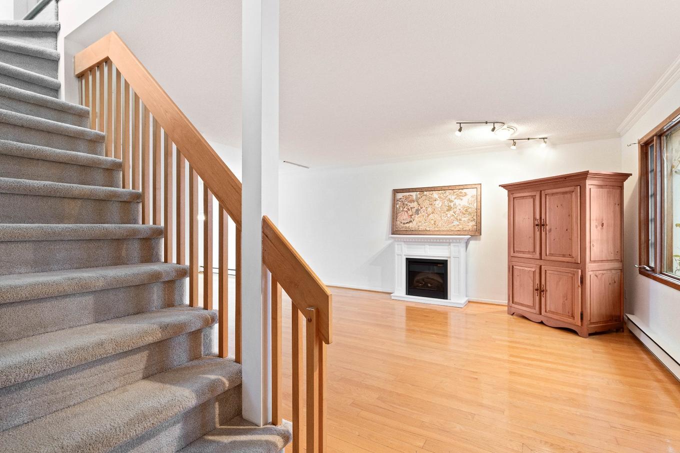 Living room - 4380 Rue Fafard, Laval (Chomedey), QC - Indoor Photo Showing Other Room