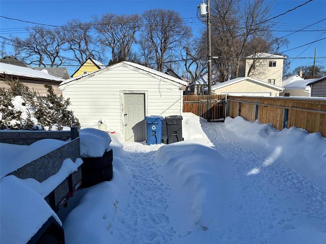 27 Inkster Blvd, Winnipeg, MB