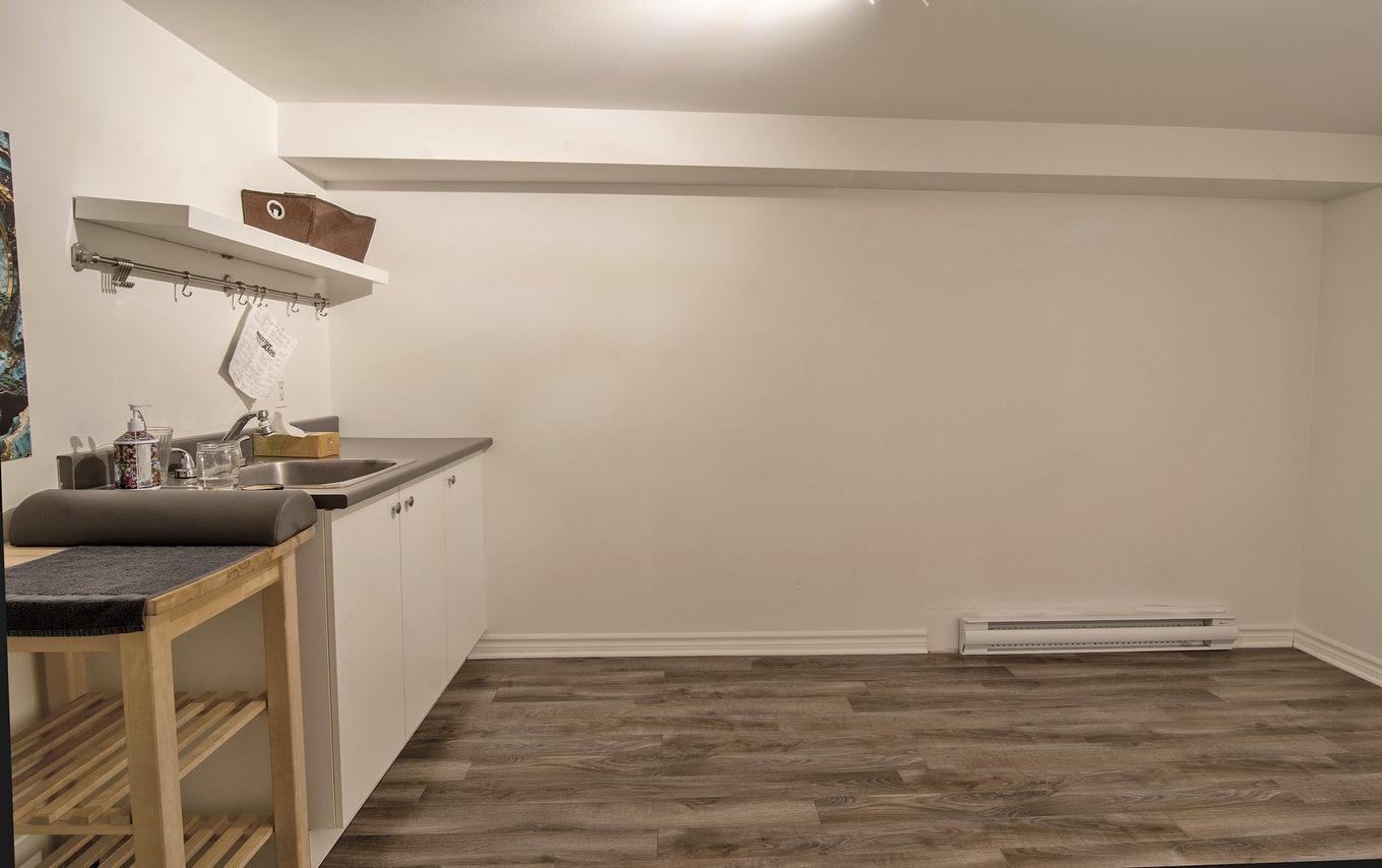 Office - 1715A Av. Bourgogne, Chambly, QC - Indoor