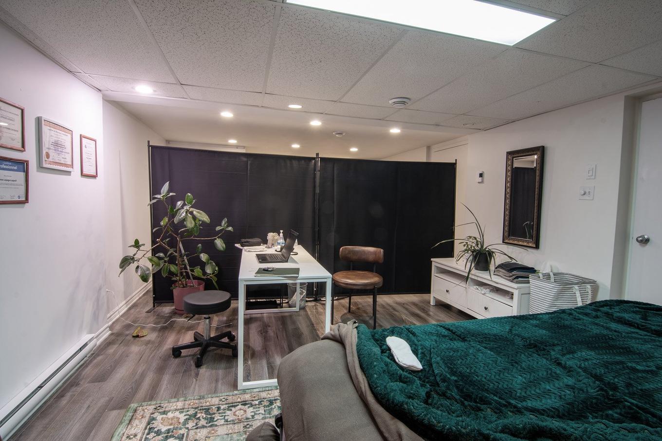 Office - 1715A Av. Bourgogne, Chambly, QC - Indoor