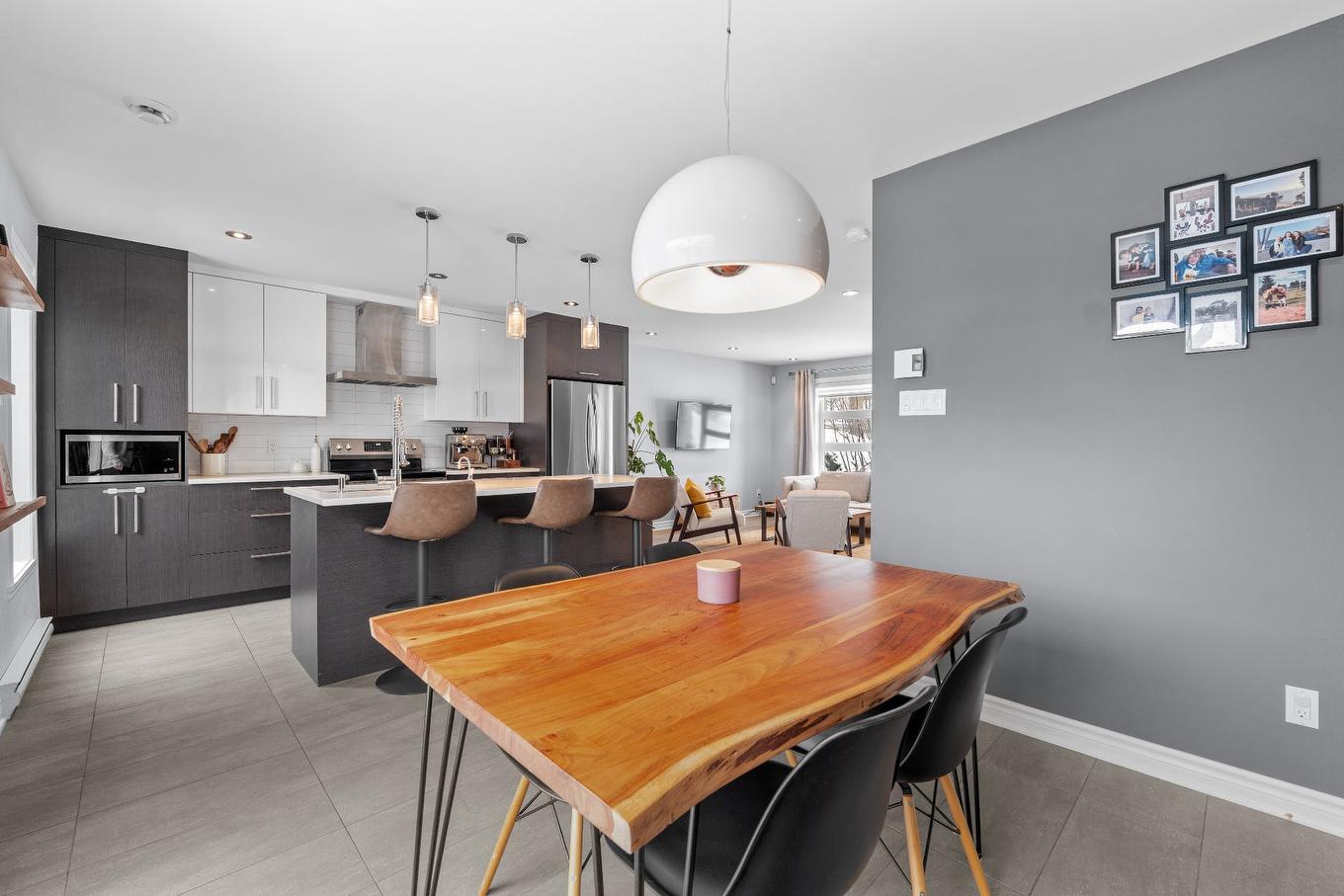 Salle à manger - 1670 Rue Jean-Casgrain, Chambly, QC - Indoor Photo Showing Dining Room
