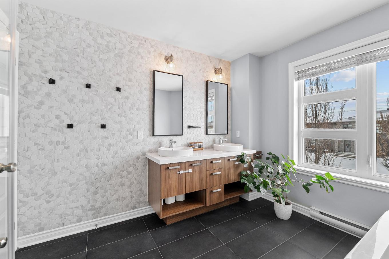 Salle de bains - 1670 Rue Jean-Casgrain, Chambly, QC - Indoor Photo Showing Bathroom