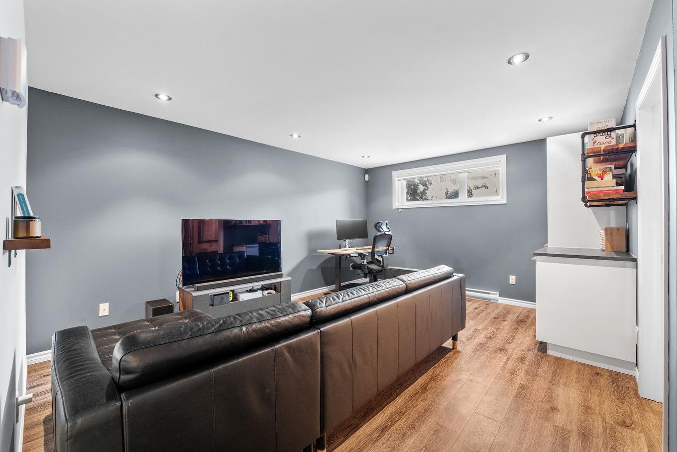 Salle familiale - 1670 Rue Jean-Casgrain, Chambly, QC - Indoor