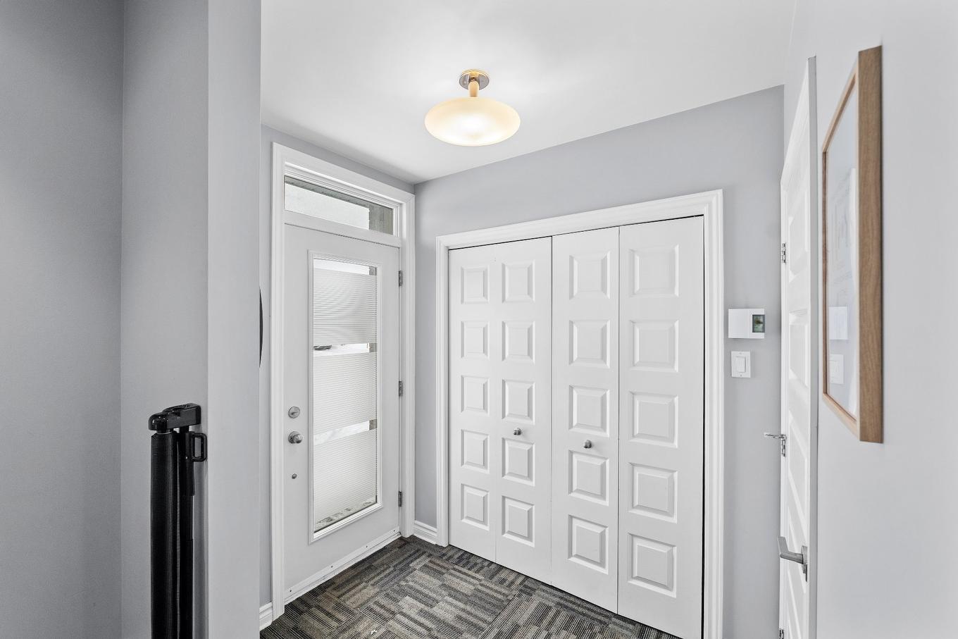 Hall d'entrée/Vestibule - 1670 Rue Jean-Casgrain, Chambly, QC - Indoor Photo Showing Other Room