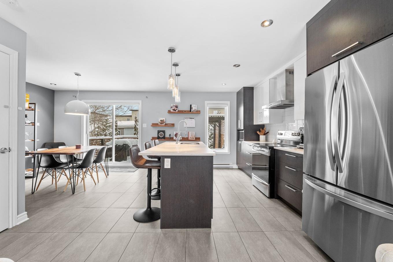 Cuisine - 1670 Rue Jean-Casgrain, Chambly, QC - Indoor Photo Showing Other Room