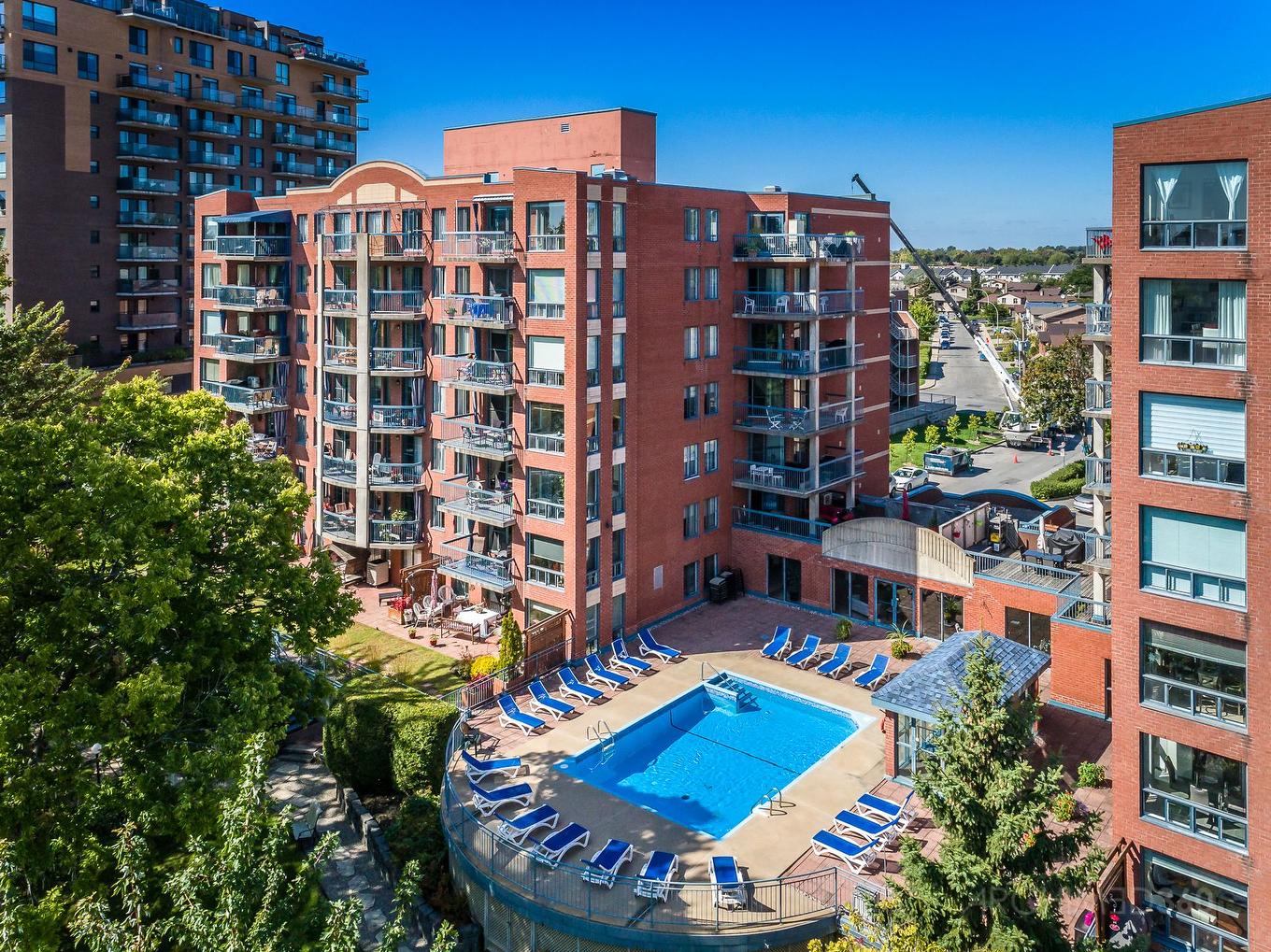 Back facade - 506-4460 Ch. Des Cageux, Laval (Chomedey), QC - Outdoor With Facade