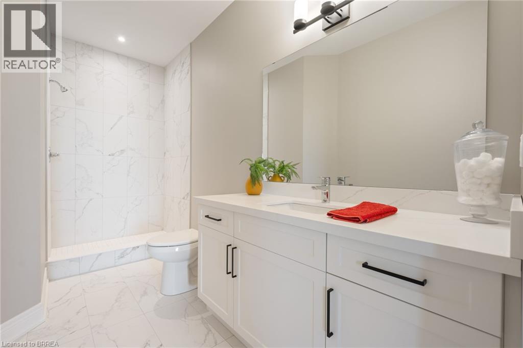 159 Craddock Boulevard, Jarvis, ON - Indoor Photo Showing Bathroom