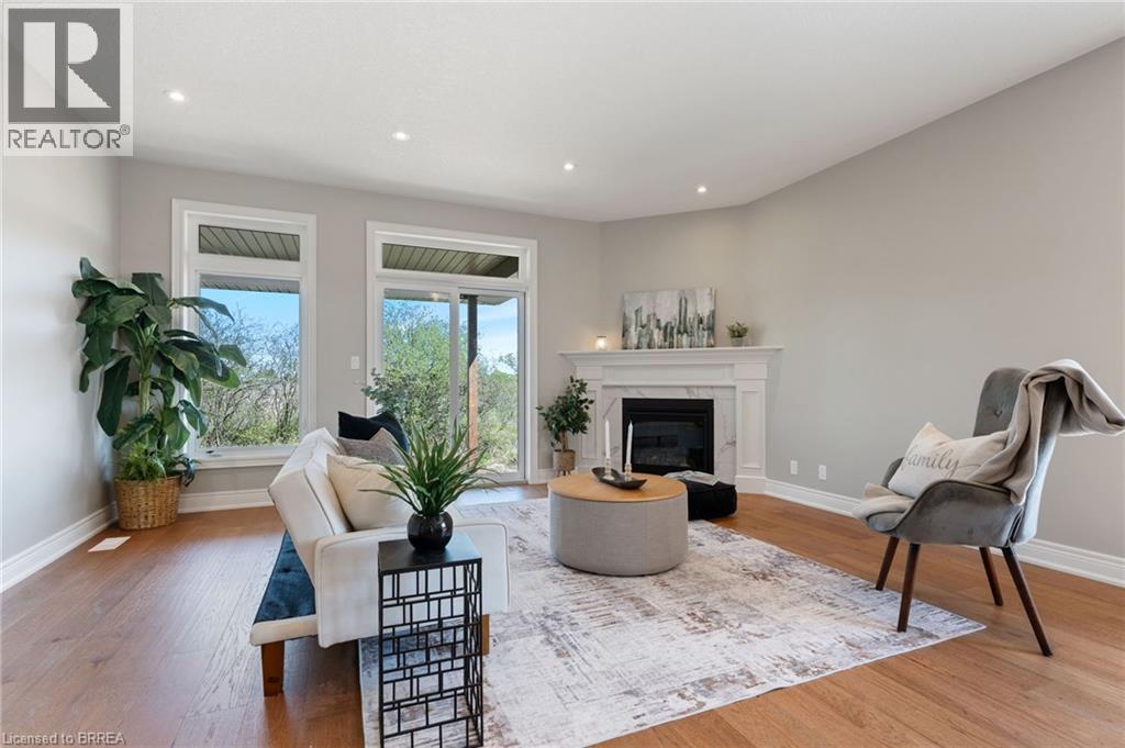 159 Craddock Boulevard, Jarvis, ON - Indoor Photo Showing Living Room With Fireplace