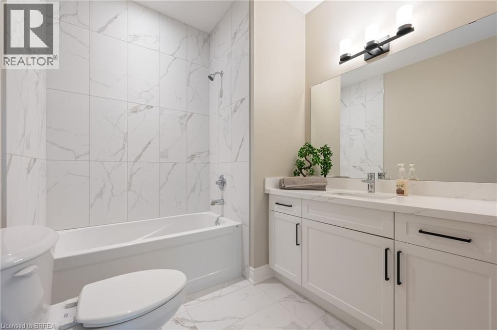 159 Craddock Boulevard, Jarvis, ON - Indoor Photo Showing Bathroom