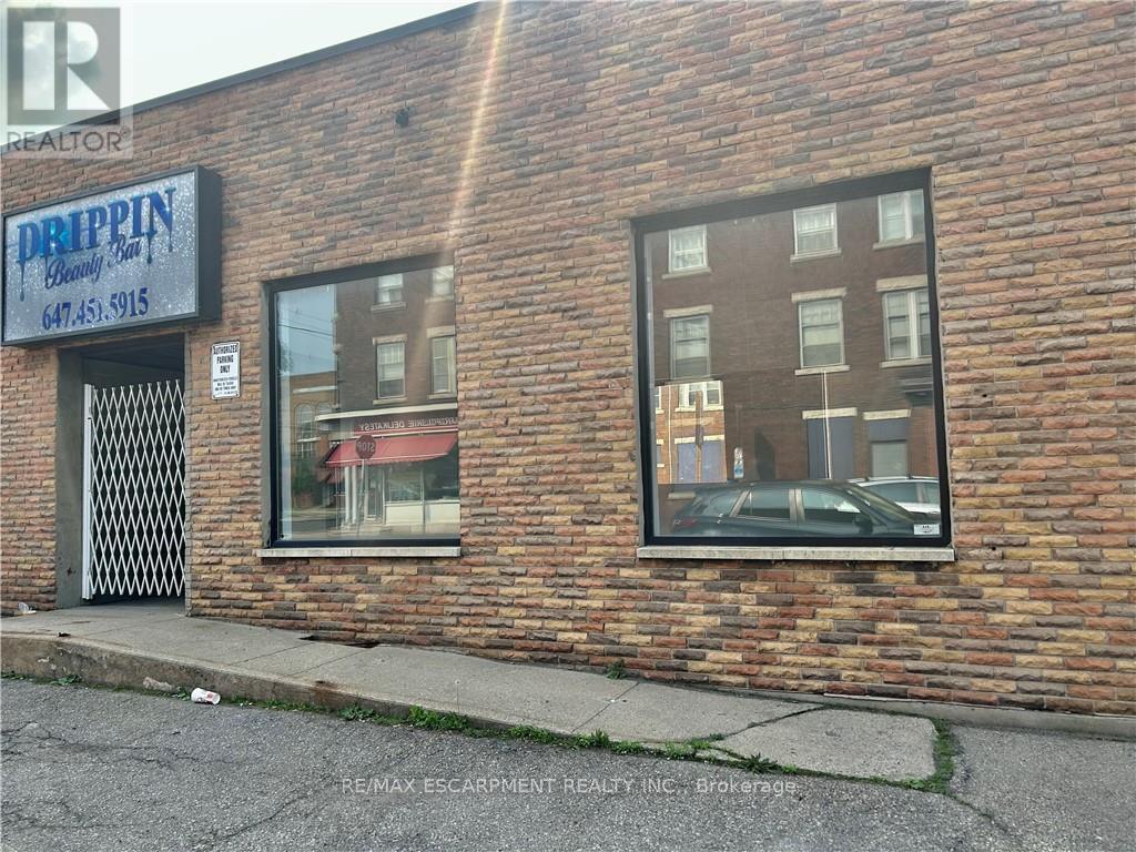 707 Barton Street E, Hamilton, ON