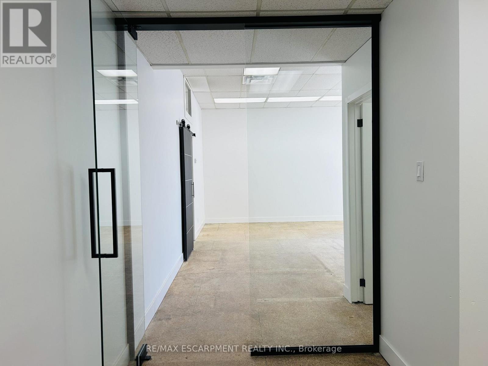 707 Barton Street E, Hamilton, ON