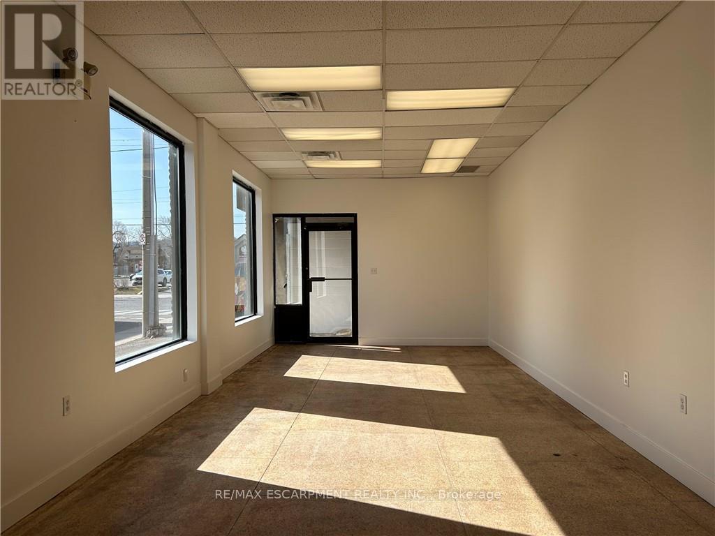 707 Barton Street E, Hamilton, ON