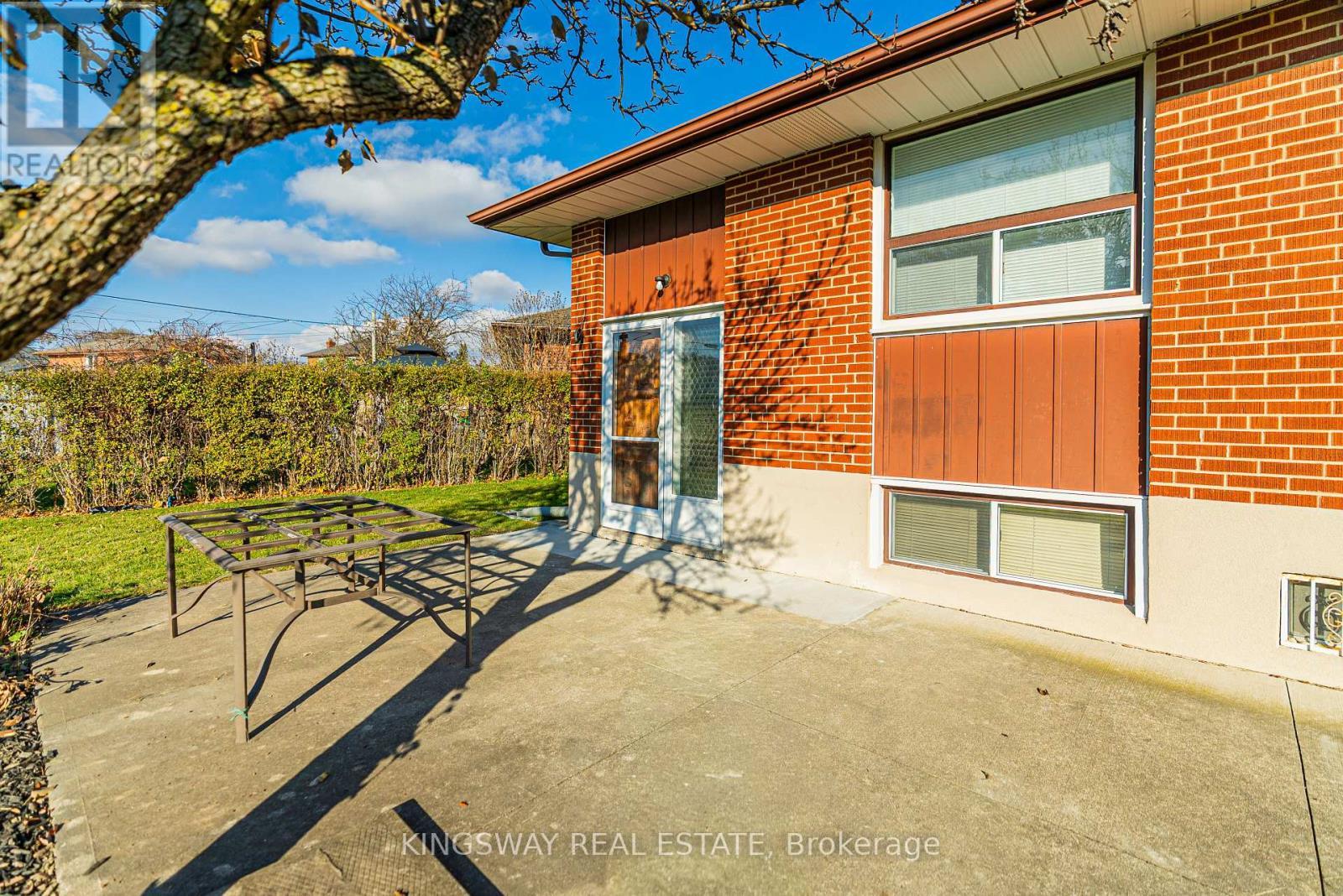Concrete Patio - 163 Floradale Drive, Mississauga, ON - Outdoor