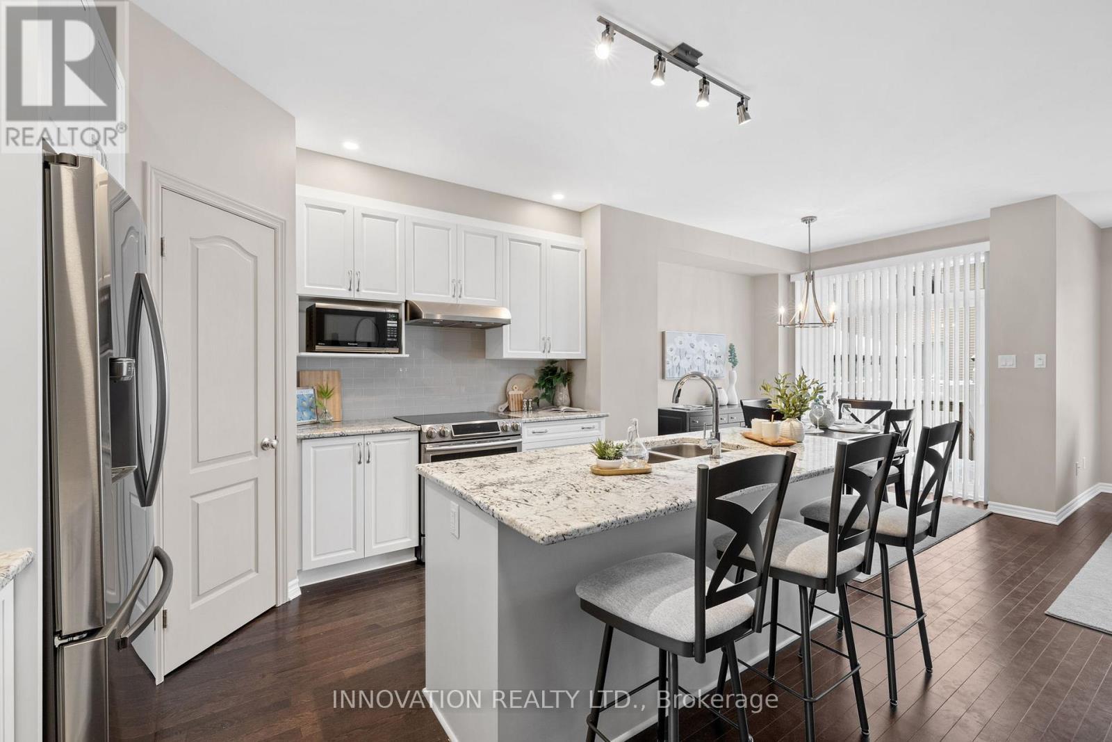 13 Merrill Street, Ottawa, ON - Indoor Photo Showing Kitchen With Double Sink With Upgraded Kitchen