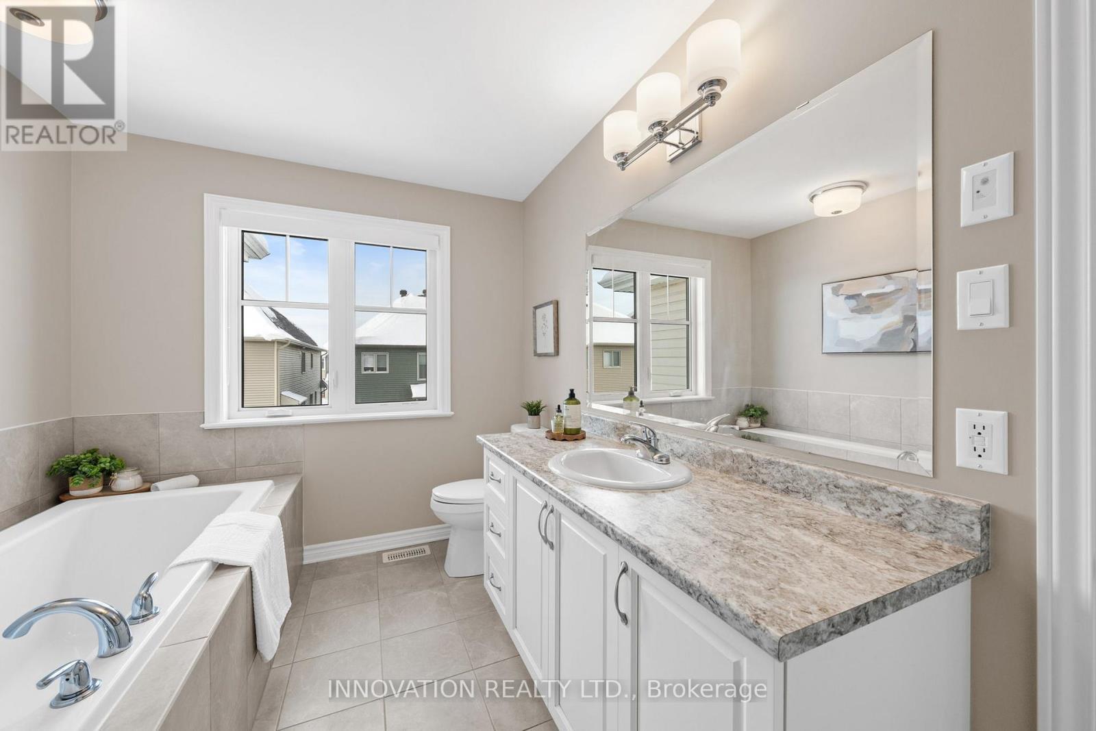13 Merrill Street, Ottawa, ON - Indoor Photo Showing Bathroom