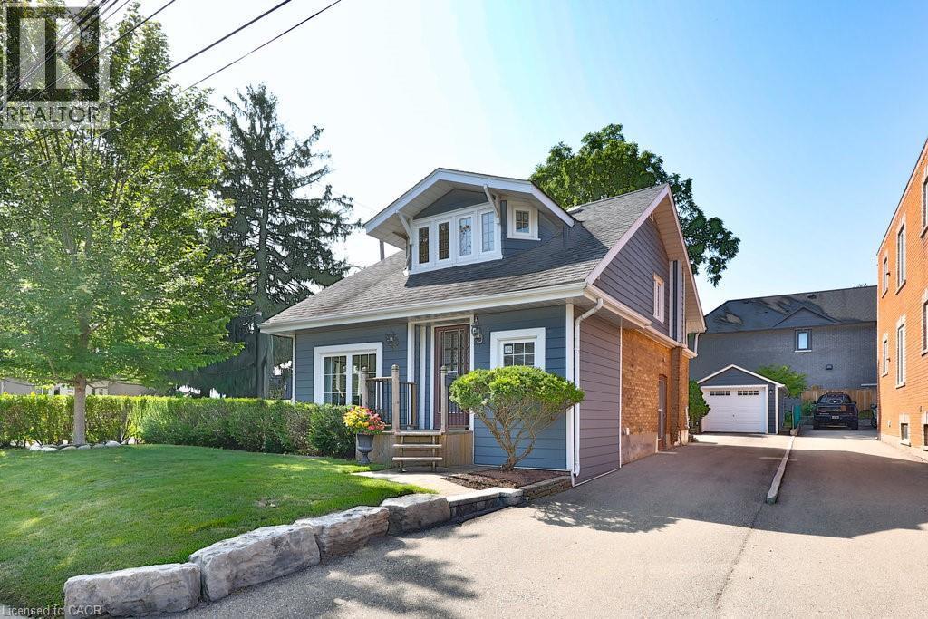 44 Mississauga Road N, Mississauga, ON - Outdoor With Facade