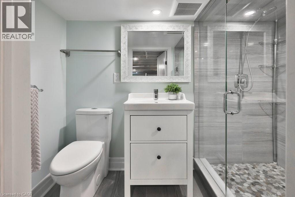 44 Mississauga Road N, Mississauga, ON - Indoor Photo Showing Bathroom